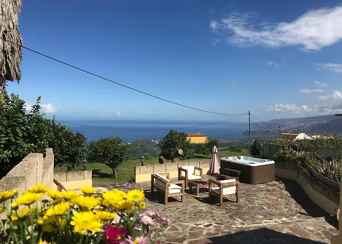 Casitas Las Uvas Y Las Vinas