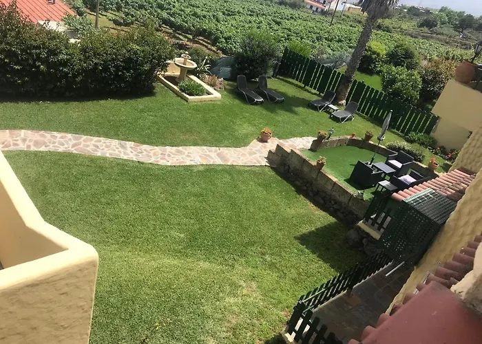 Casitas Las Uvas Y Las Vinas